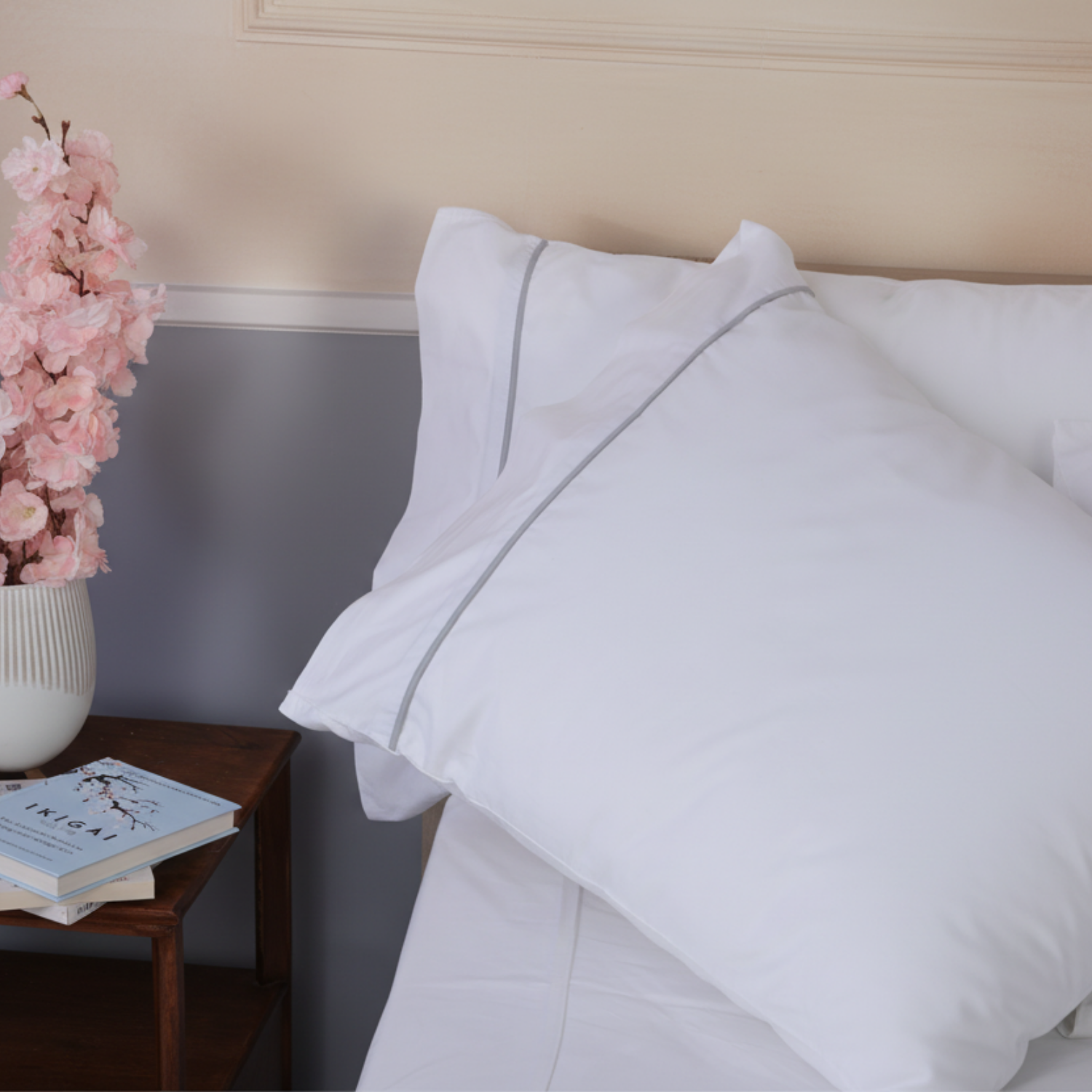 Light Blue Piped Percale Pillowcases